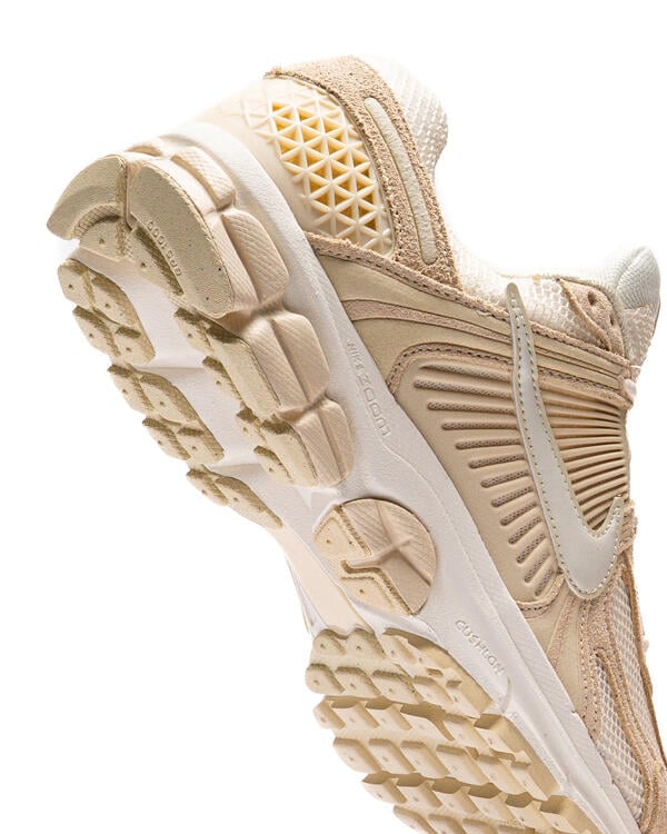 Nike WMNS ZOOM VOMERO 5 | HQ0458-200 | AFEW STORE